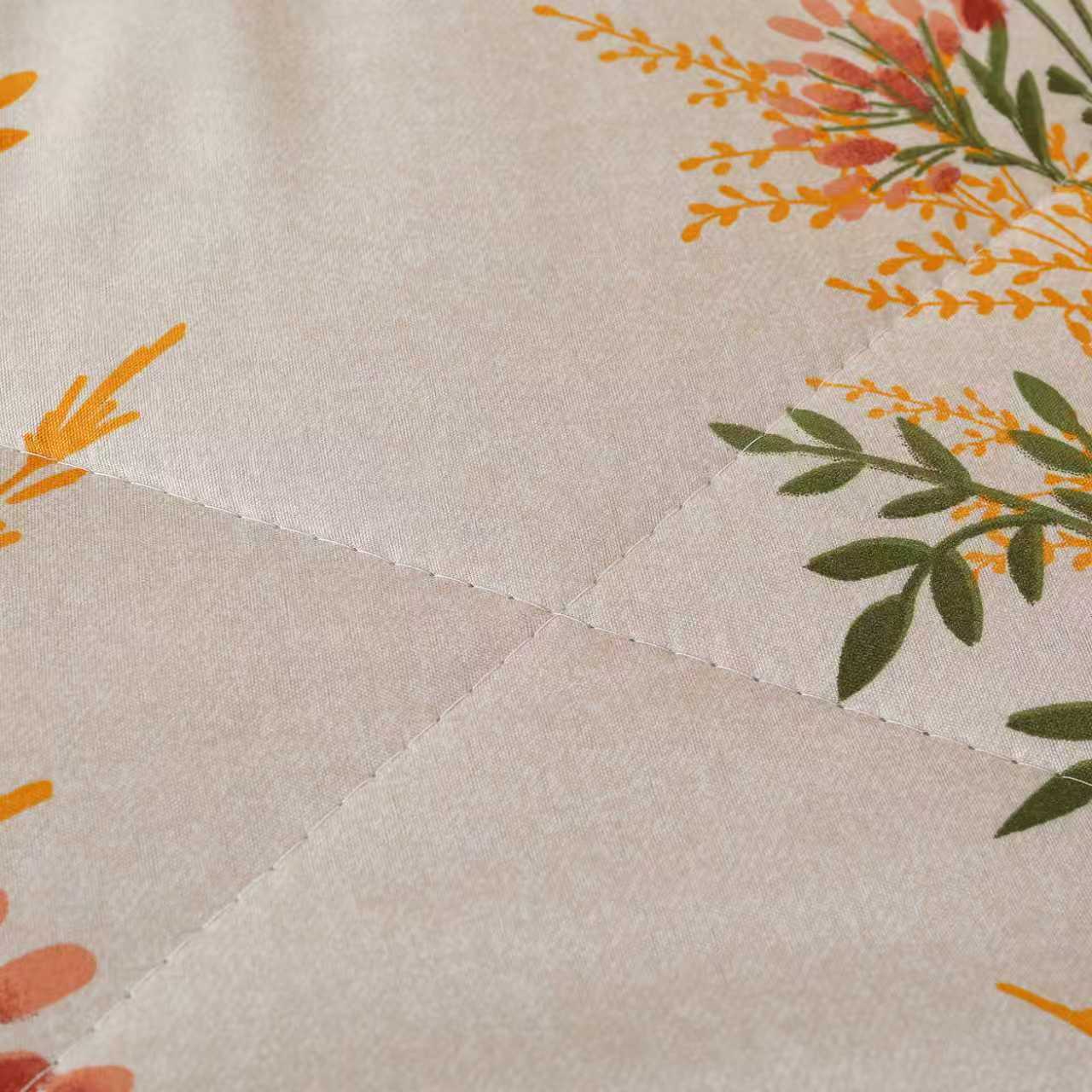 Flowers LuoXian Comforter Set