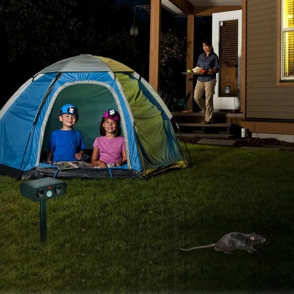 Ultrasonic Rodent Repellent, Solar Motion Sensor, Rodent Repellent IPX4 Waterproof, Suitable For Outdoor Use In Farms, Gardens, Courtyards, Driving Away Deer, Washing Pandas, Dogs, Rabbits, Squirrels,