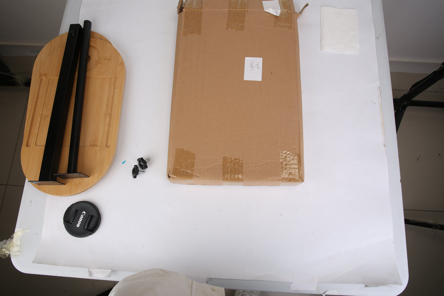 1Pc C-Shaped Bathtub Tray Table With Adjustable Height 360Degree Rotatable Desktop Freestanding Bath Caddy Against Wall Couch Bed Sofa Side Table