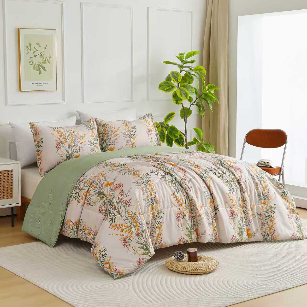 Flowers LuoXian Comforter Set
