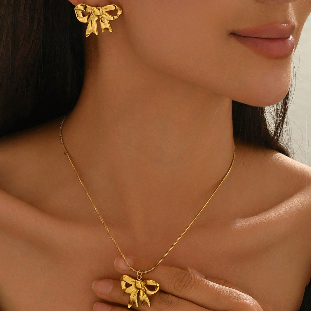 Lxalry 18K Gold Plated Bow Mirror Jewelry Set  Hypoallergenic Skin Safe Necklace  Earrings For Weddings Gifting, Never Fade Adjustable Luxury With Precision-Cast Ribbon