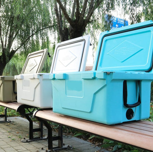 Hot Selling Blue Color 65QT Outdoor Cooler Fish Ice Chest Box 2022 Popular Camping Cooler Box